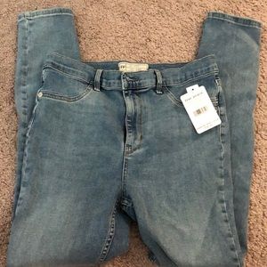 NEW FREE PEOPLE SKINNY JEANS